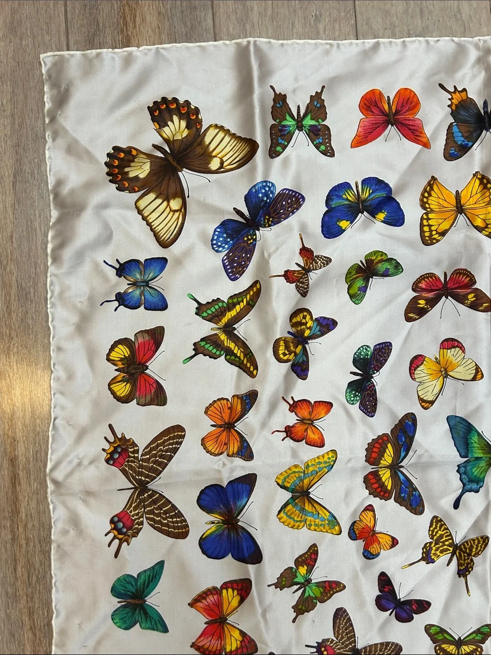 VTG silk Creazione Serica Lariana, Butterfly Print Square Scarf Italy